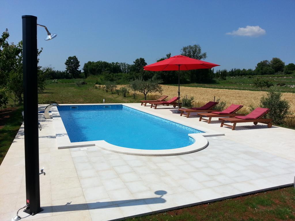 Villa Dorina Barban Zimmer foto